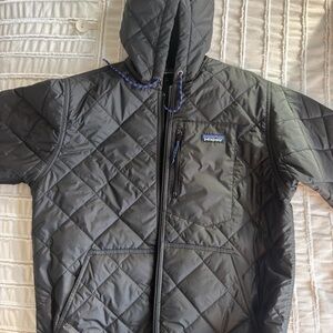 Patagonia Men’s Quilted Hooded Puffer Jacket - Black